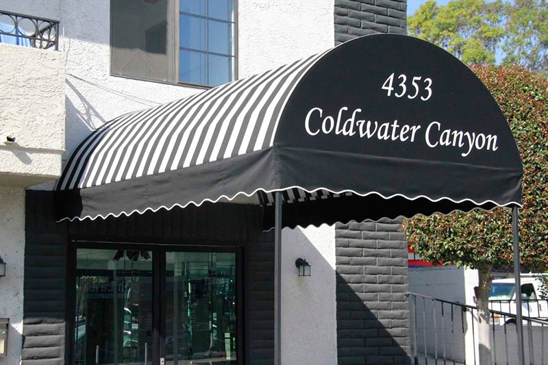 Yuruyus yolu tunel tentesi